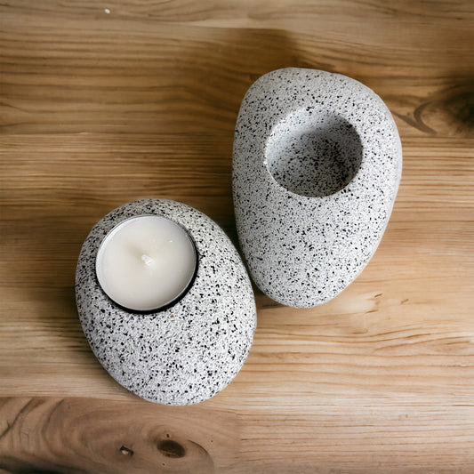 Wave-shaped candle holder, handmade with a raw granite finish